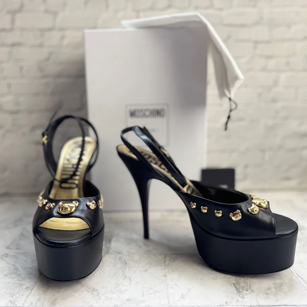 Moschino available sizes